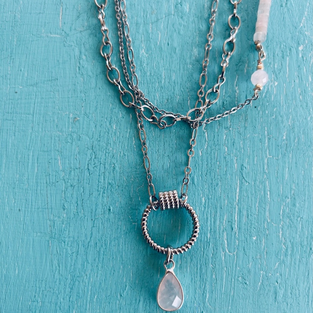 NWOT Handmade layered Elegant Silver Necklace with Rose Quartz Teardrop Pendant